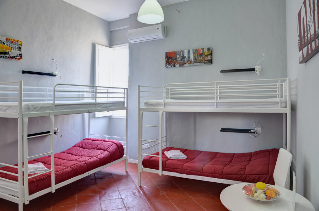 Apartamentos Gold Málaga Szoba fotó